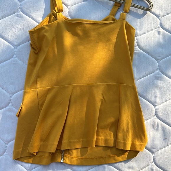 Mustard 🍁 fall top size small le chateau - Picture 4 of 4